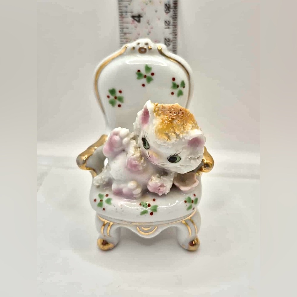 Orange & White Cat Sugared Figurine Sugar Trim Kitty In Holly Berry Throne MCM